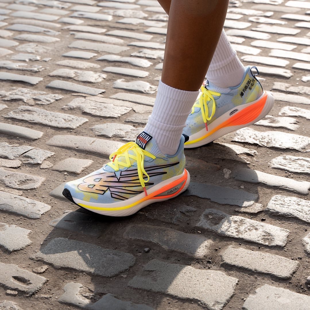 Tênis New Balance Fuelcell Supercomp Elite V3 - London