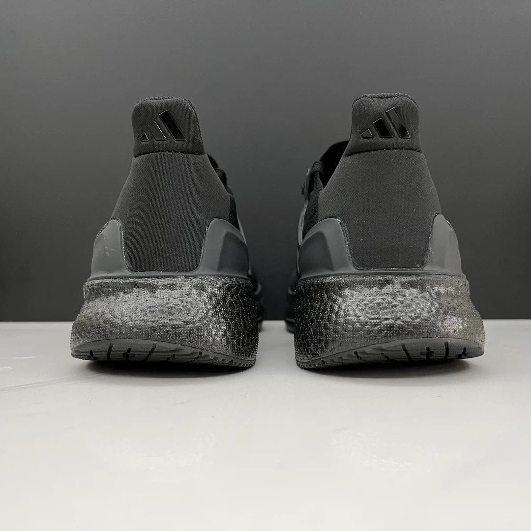 Tênis Adidas Ultraboost 5 Preto