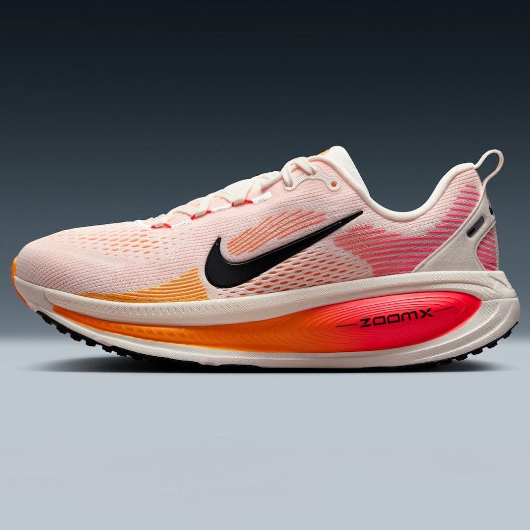 Tênis Nike Vomero 18 - Branco/Laranja