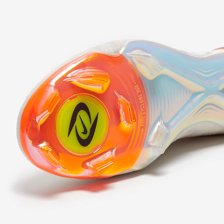 Chuteira Nike Phantom Luna Elite