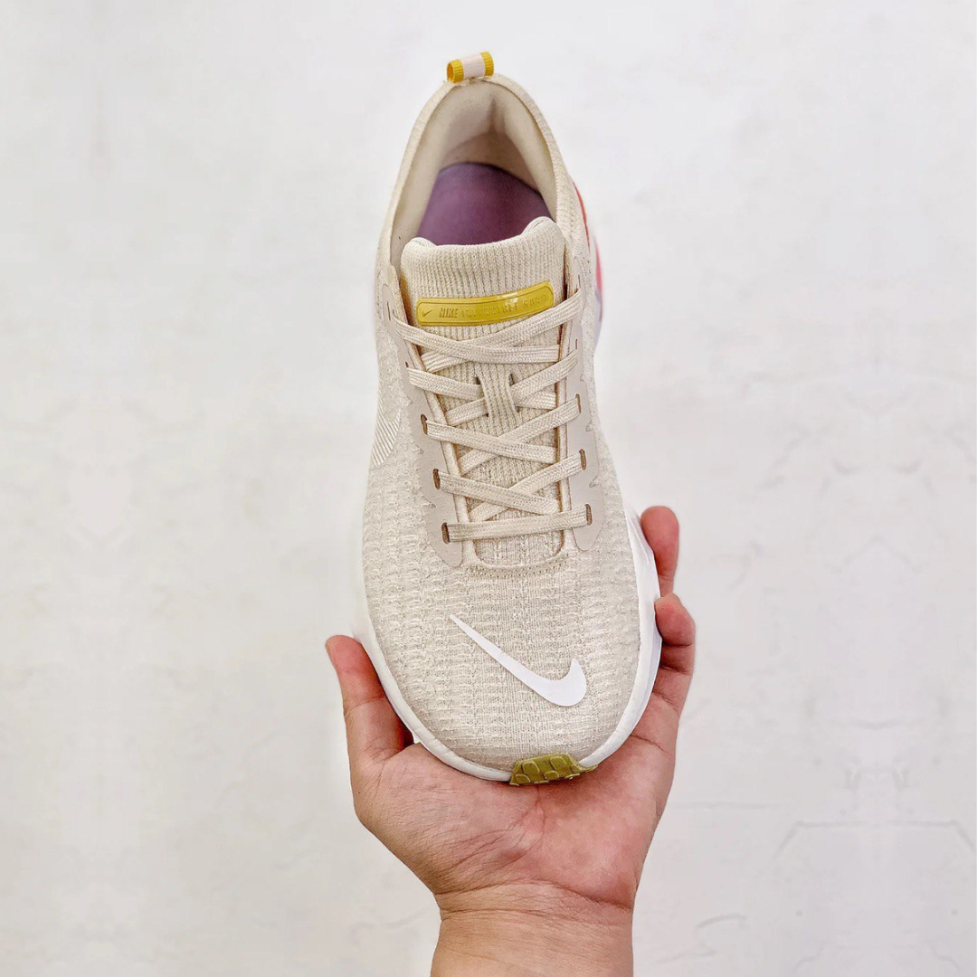 Tênis Nike Invincible Run 3 - Bege/Branco