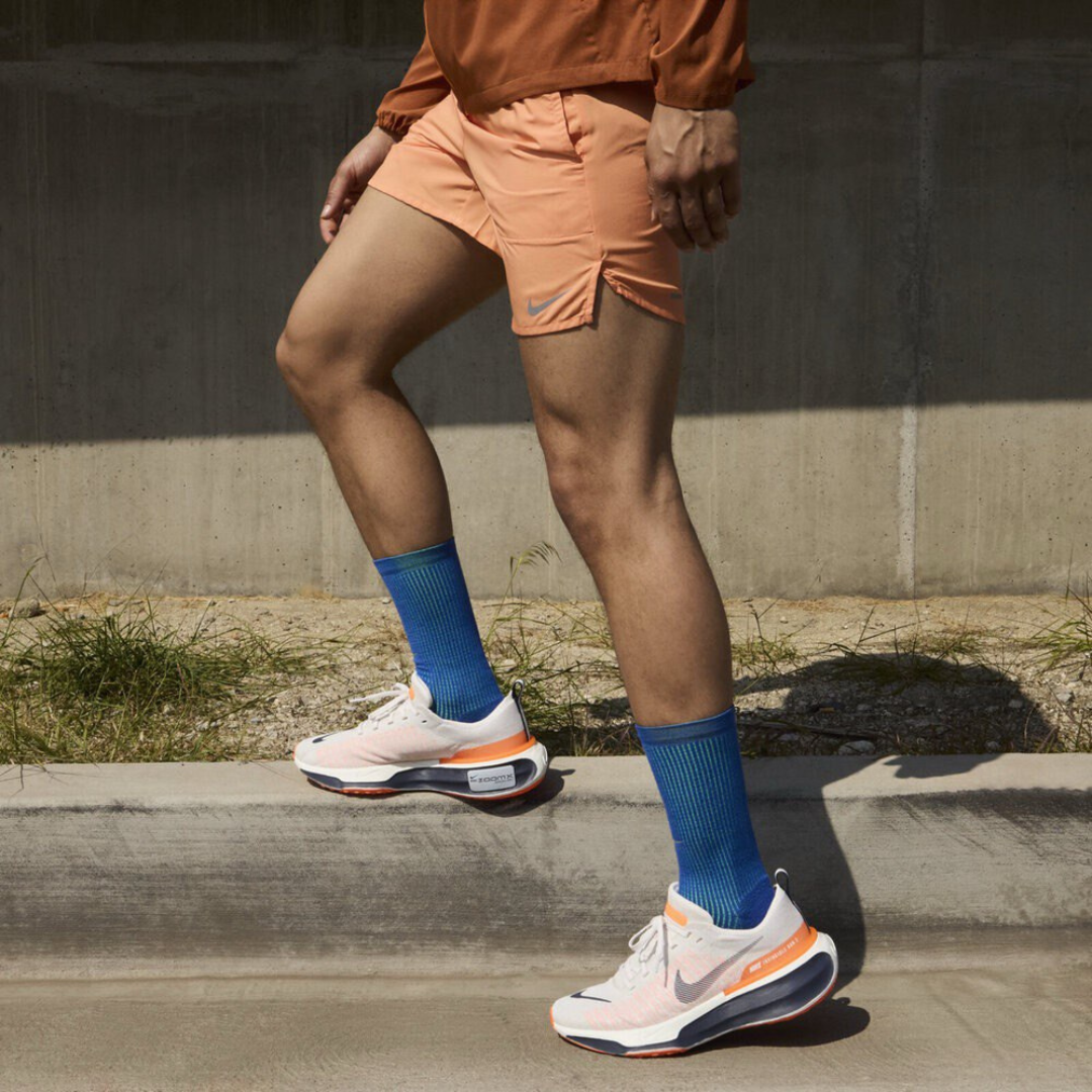 Tênis Nike Invincible Run 3 - Laranja/Branco