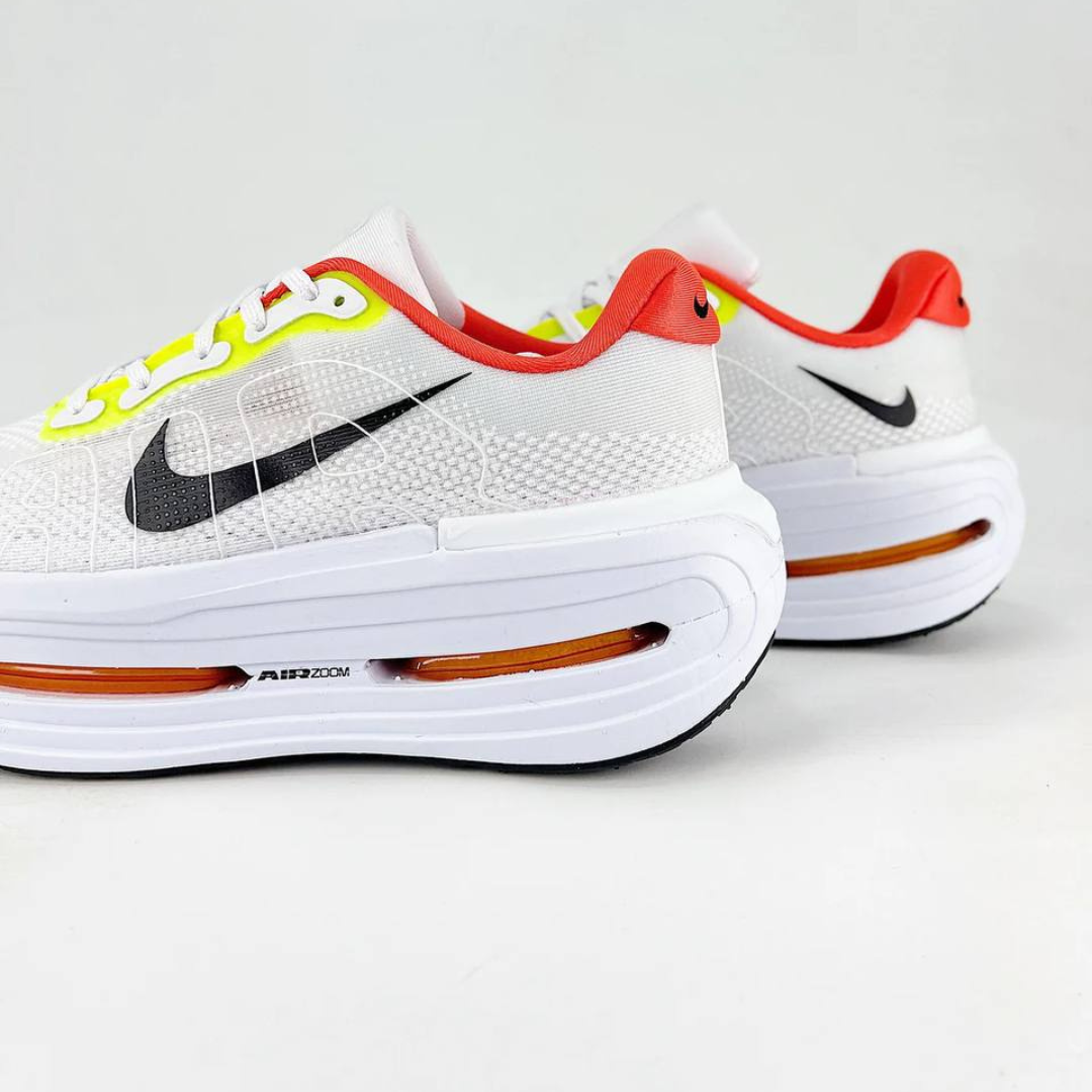 Tênis Nike Vomero Premium - Branco/Vermelho/Verde Neon
