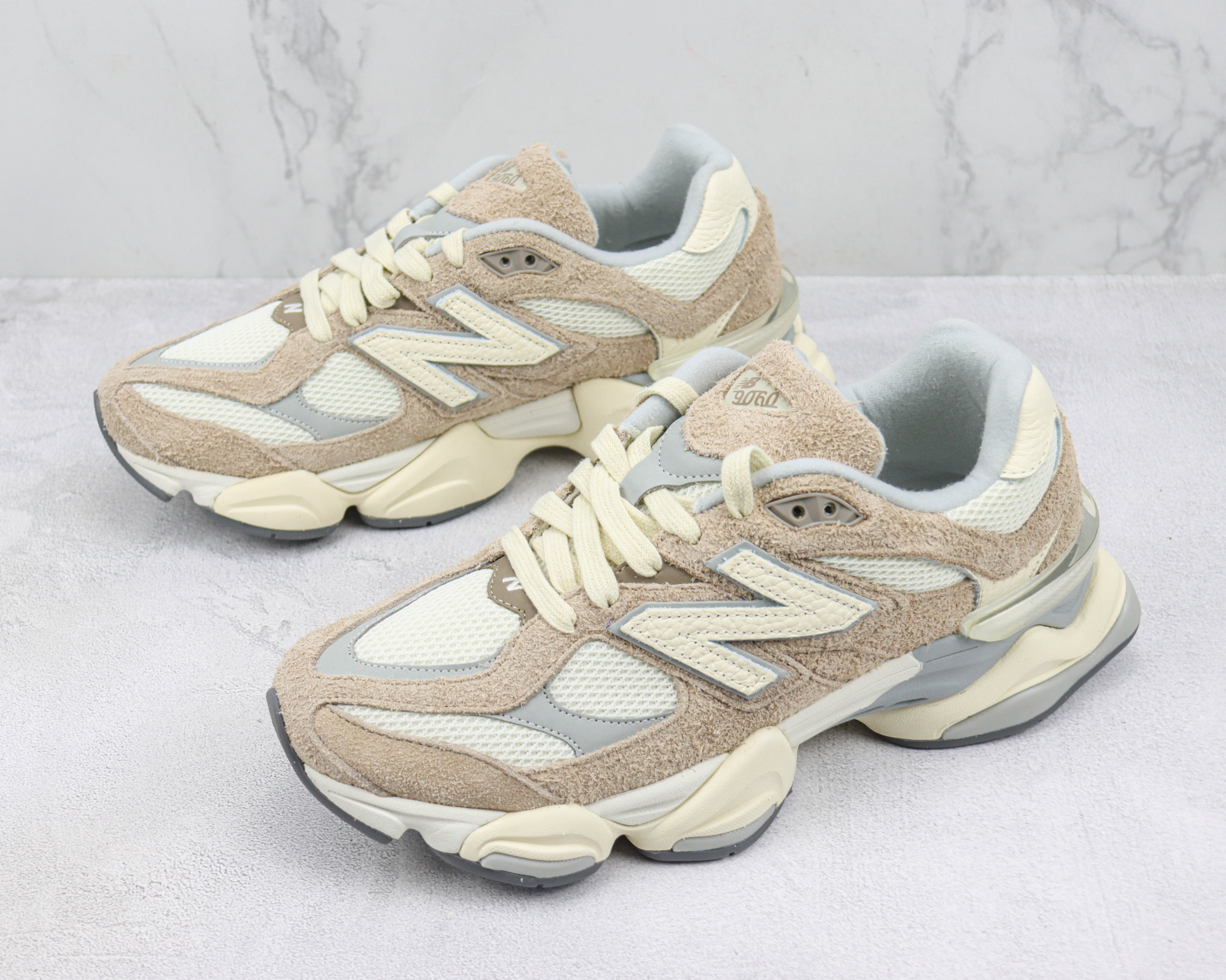 Tênis New Balance 9060 Driftwood Stone Pink Sea Salt