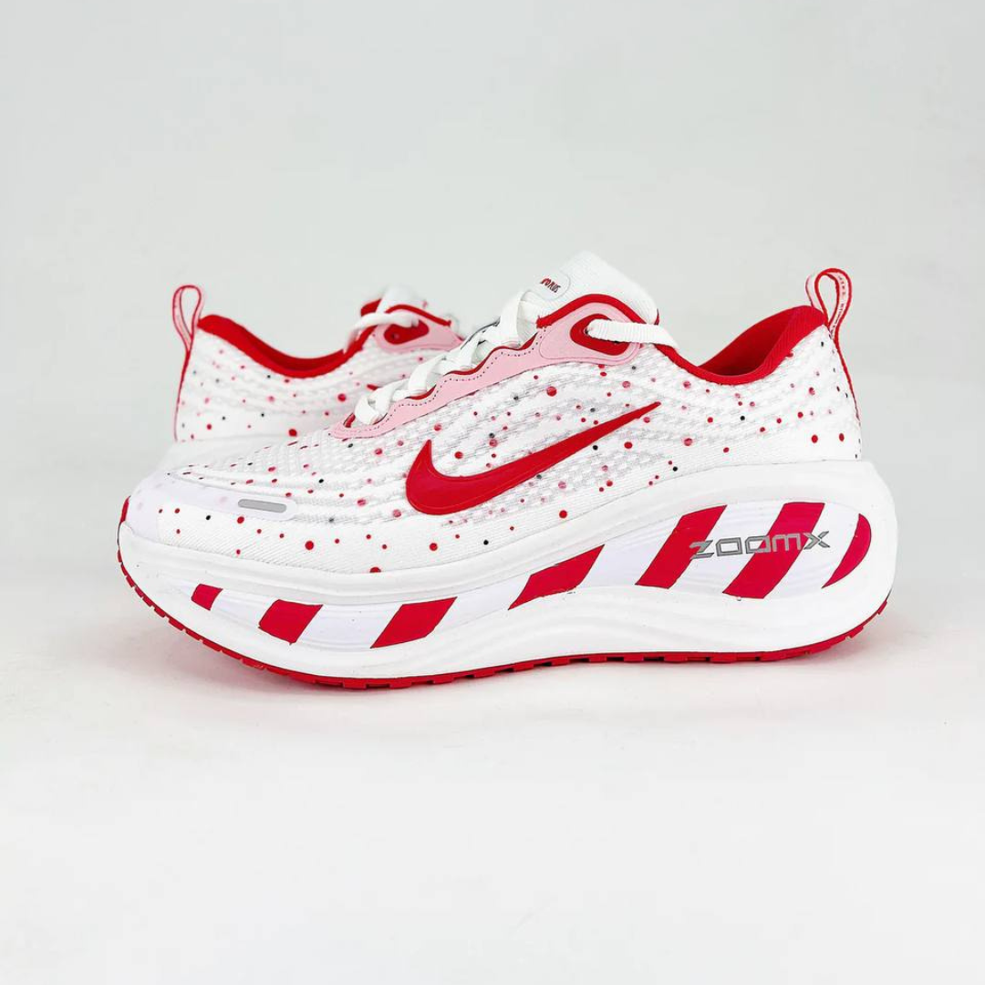 Tênis Nike Vomero Plus - Branco/Vermelho Carmim