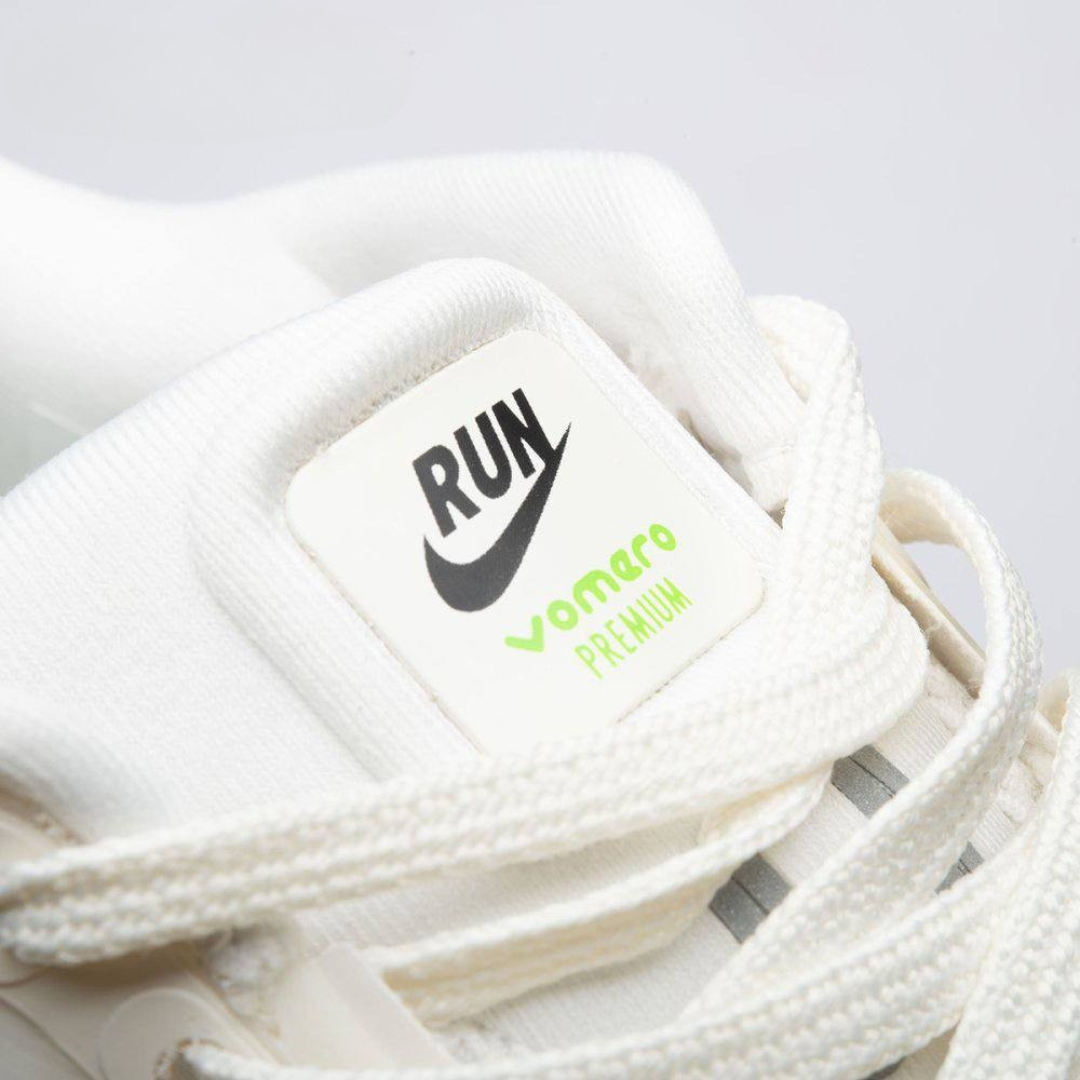 Tênis Nike Vomero Premium - Branco/Verde