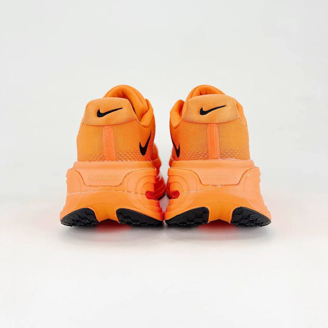Tênis Nike Vomero Premium - Laranja
