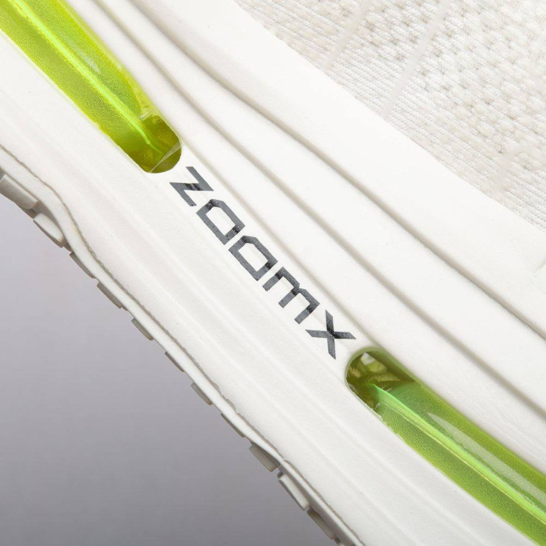 Tênis Nike Vomero Premium - Branco/Verde