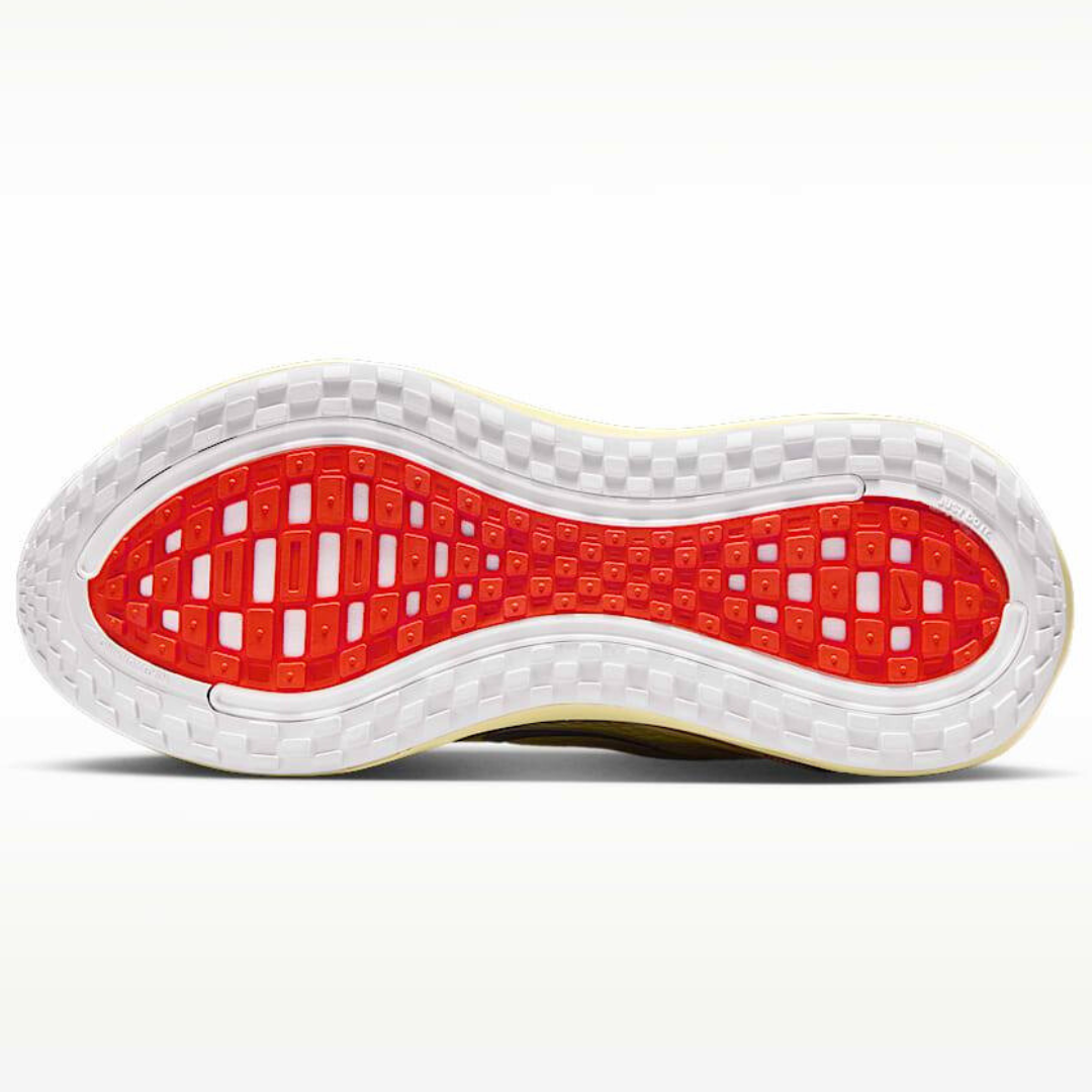 Tênis Nike Vomero Plus - Amarelo Claro/Vermelho