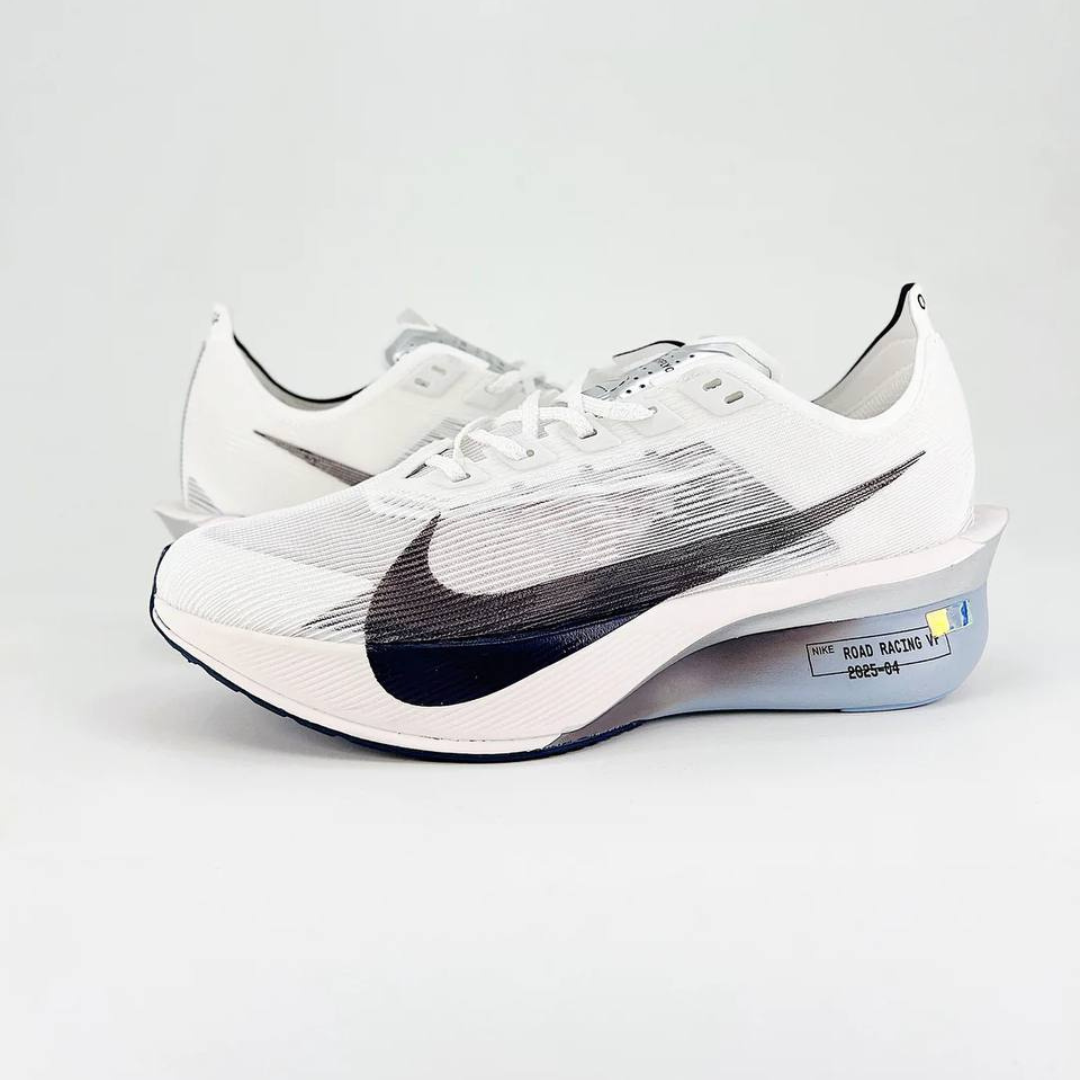 Tênis Nike ZoomX VaporFly 4 Branco/Cinza
