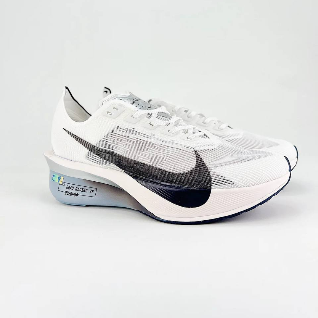 Tênis Nike ZoomX VaporFly 4 Branco/Cinza