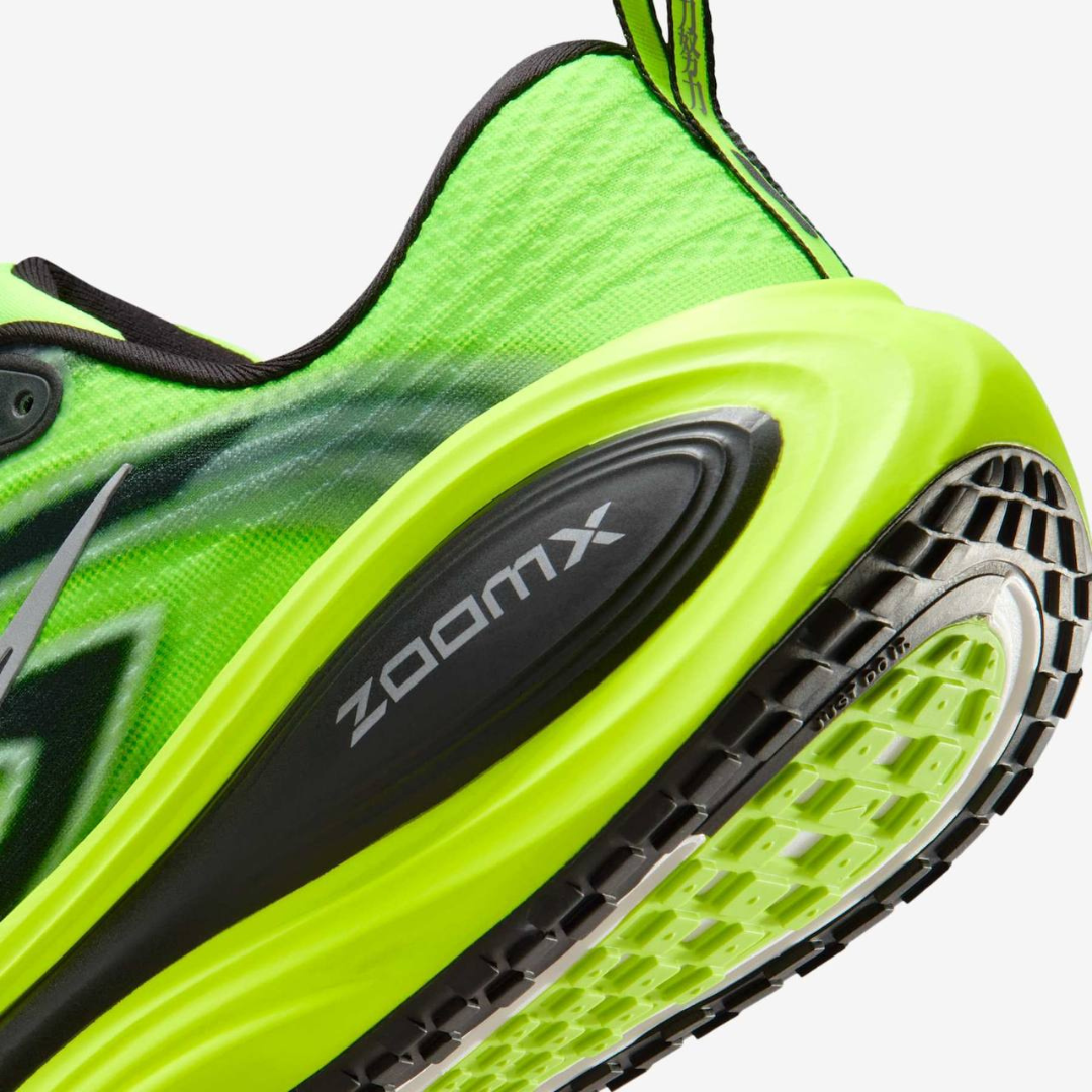 Tênis Nike Vomero Plus SE Ekiden - Volt/Black