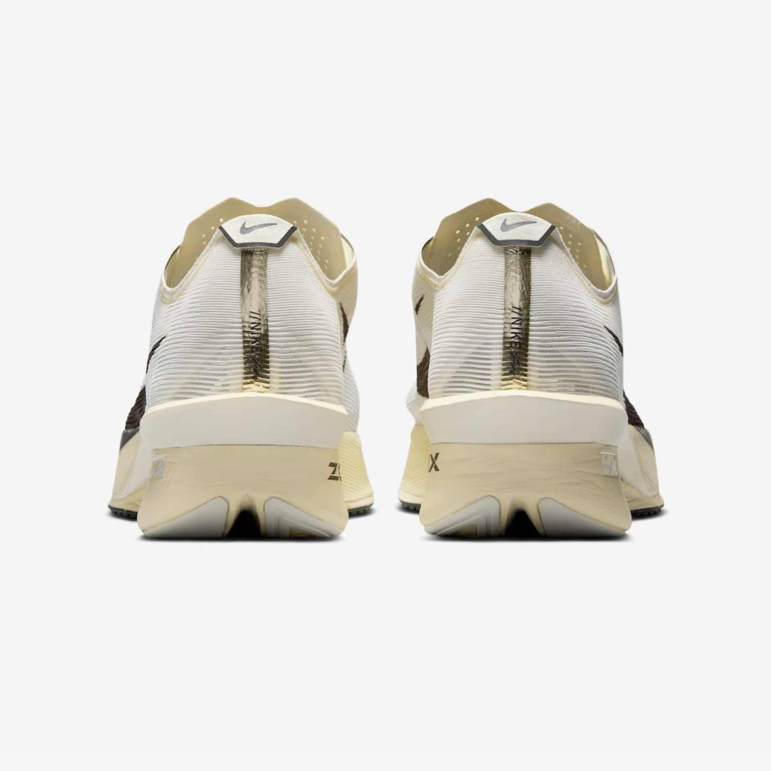 Tênis Nike ZoomX VaporFly 4 Bege