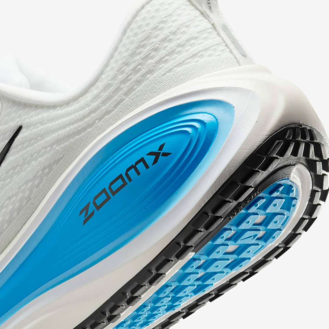 Tênis Nike Vomero Plus - Branco/Azul