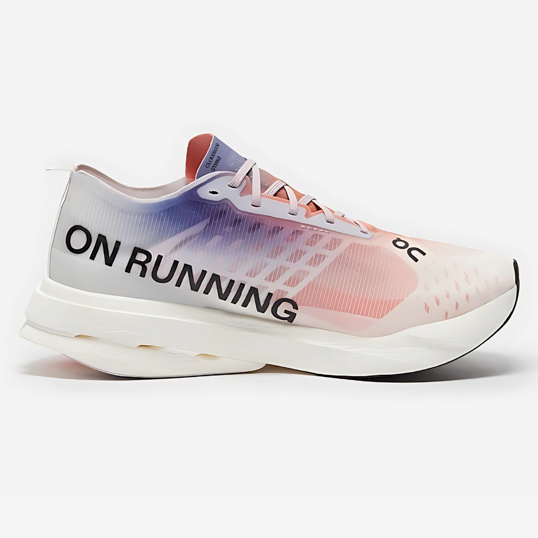 Tênis On Running Cloudboom Strike - White/Flame