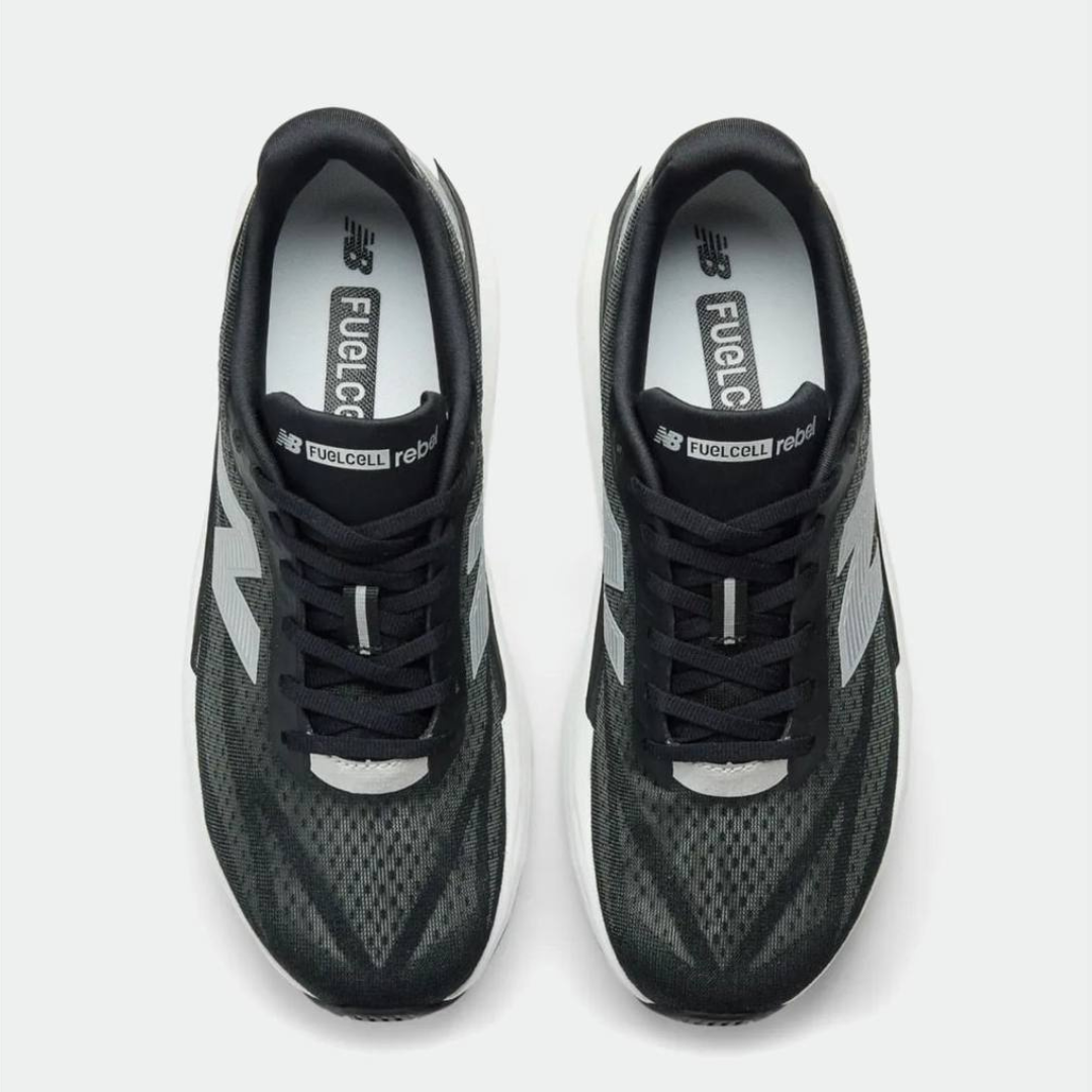 Tênis New Balance Fuelcell Rebel V5 - Preto/Branco