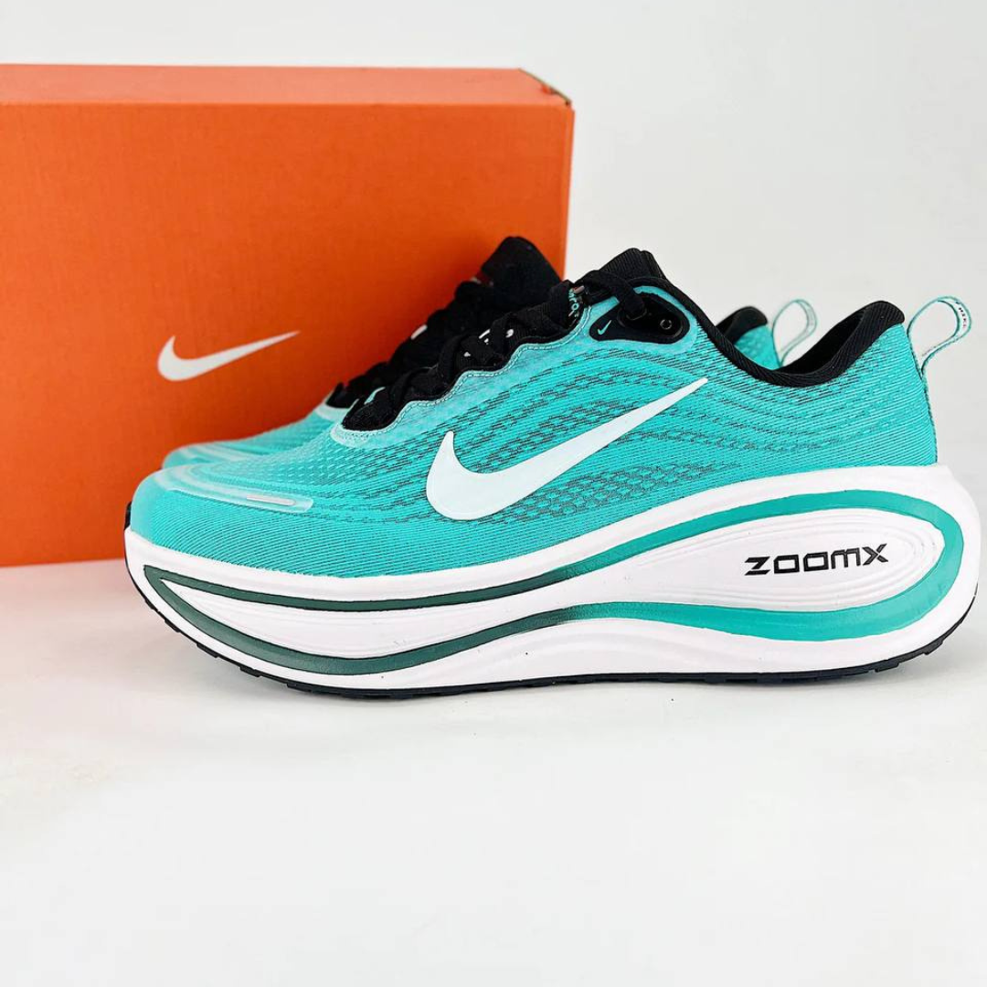 Tênis Nike Vomero Plus - Verde Água/Branco
