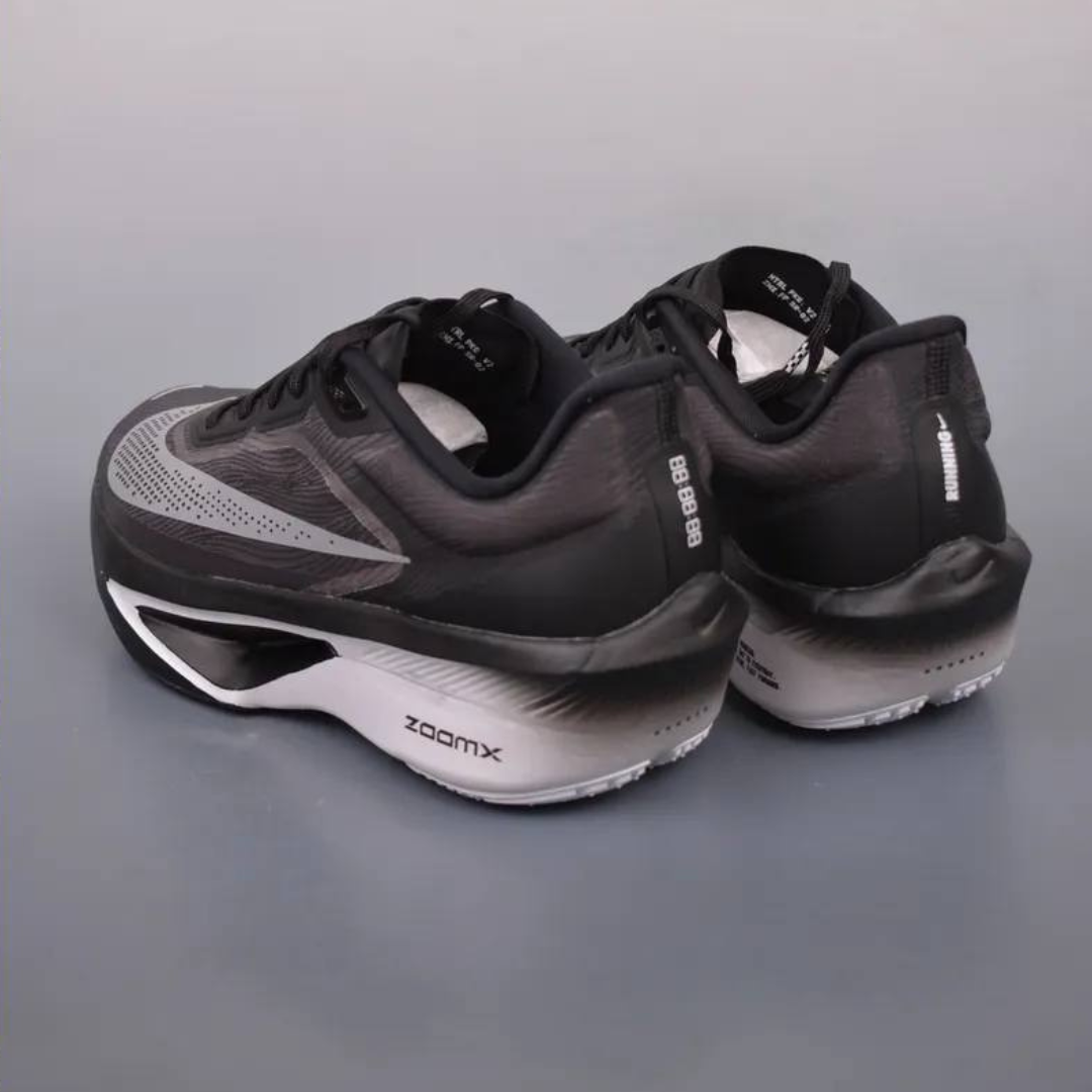 Tênis Nike Zoom Fly 6 - Preto/Branco