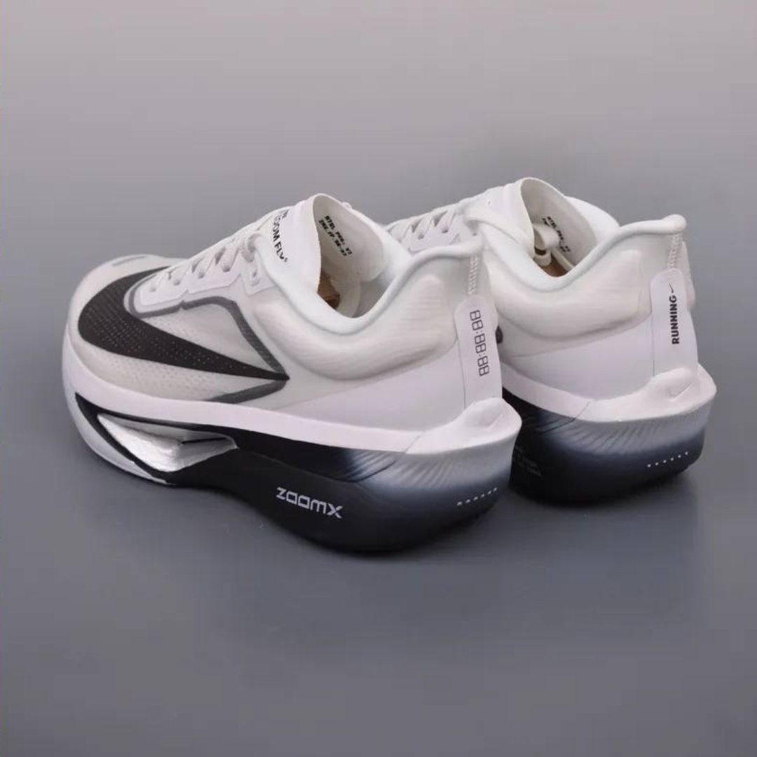 Tênis Nike Zoom Fly 6 - Branco/Preto