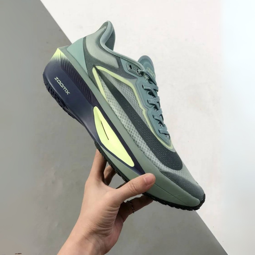 Tênis Nike Zoom Fly 6 - Verde Oliva