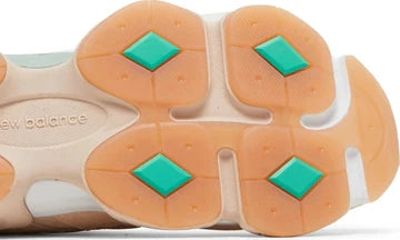 Tênis New Balance 9060 Joe Freshgoods Inside Voices Penny Cookie Pink