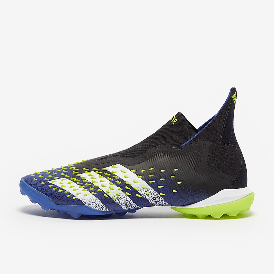 Chuteira Adidas Predator Freak + Society Superlative