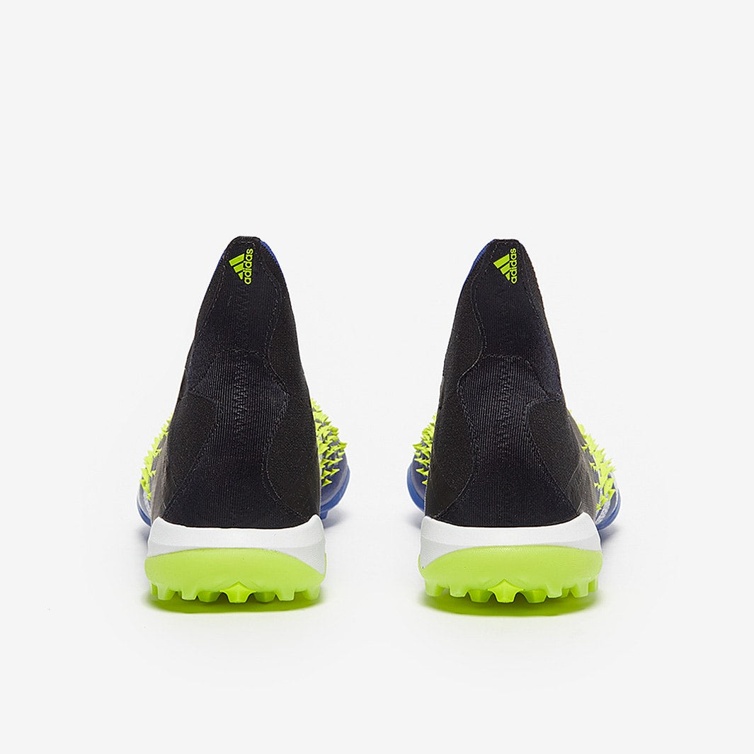 Chuteira Adidas Predator Freak + Society Superlative