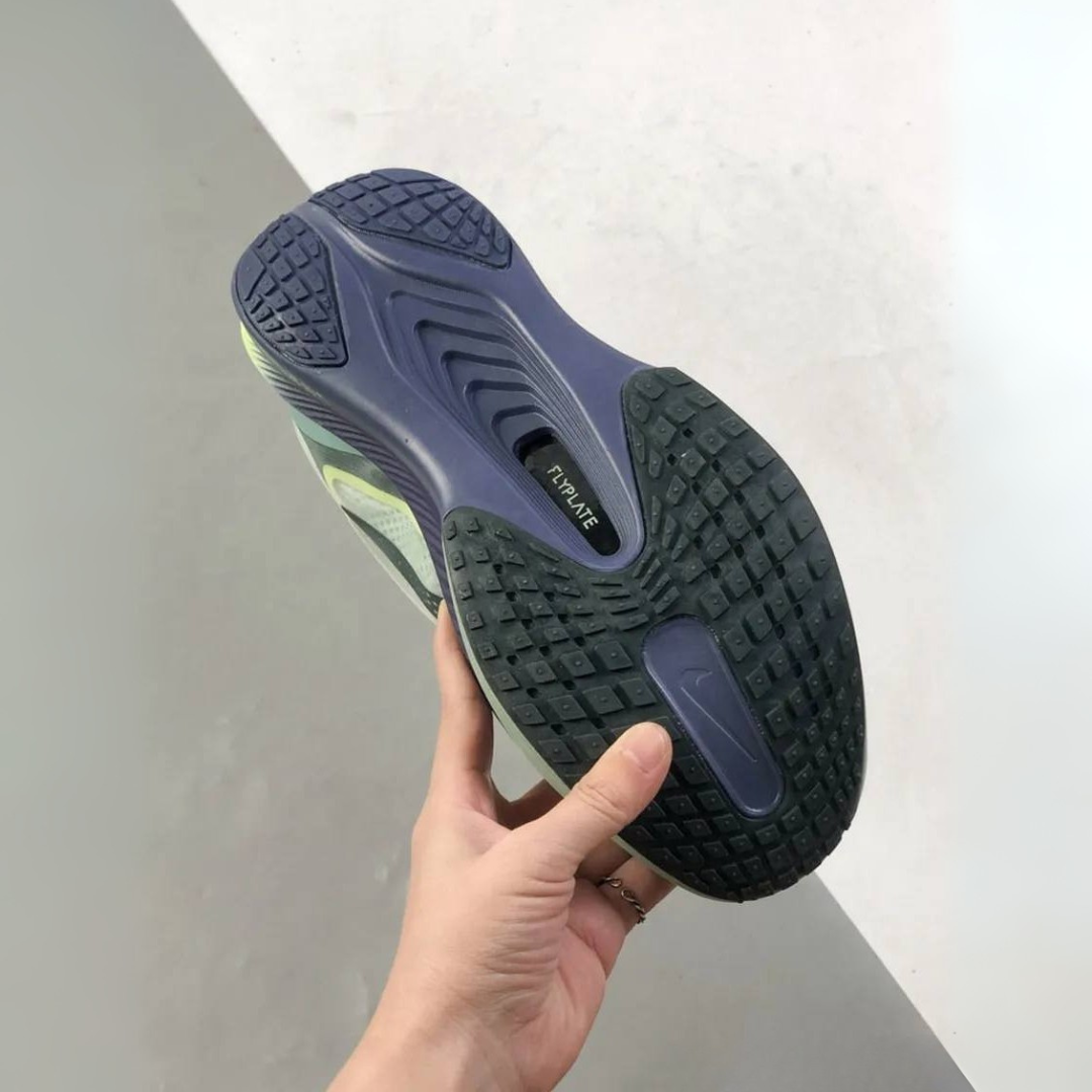 Tênis Nike Zoom Fly 6 - Verde Oliva