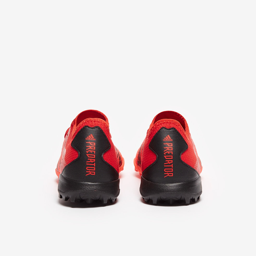 Chuteira Adidas Predator Freak .3 Low Society Meteorite