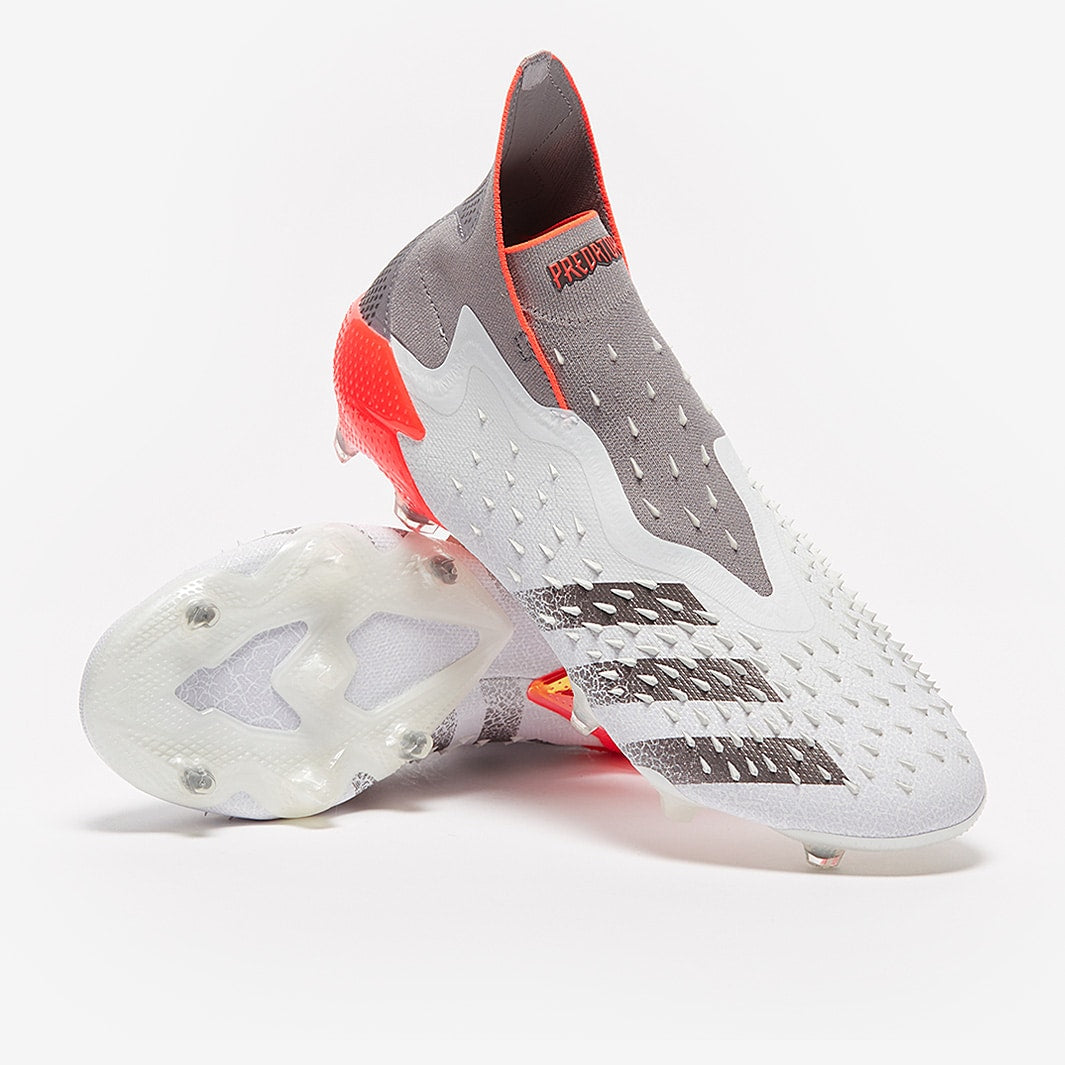 Chuteira Adidas Predator Freak + White Spark