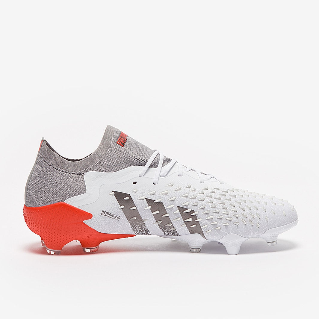 Chuteira Adidas Predator Freak .1 Low White Spark