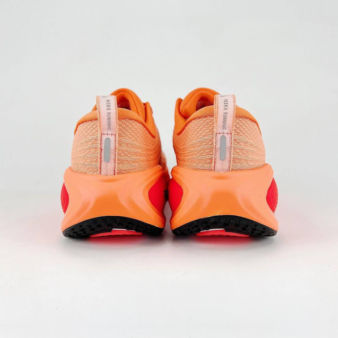 Tênis Nike Vomero Plus - Laranja/Vermelho