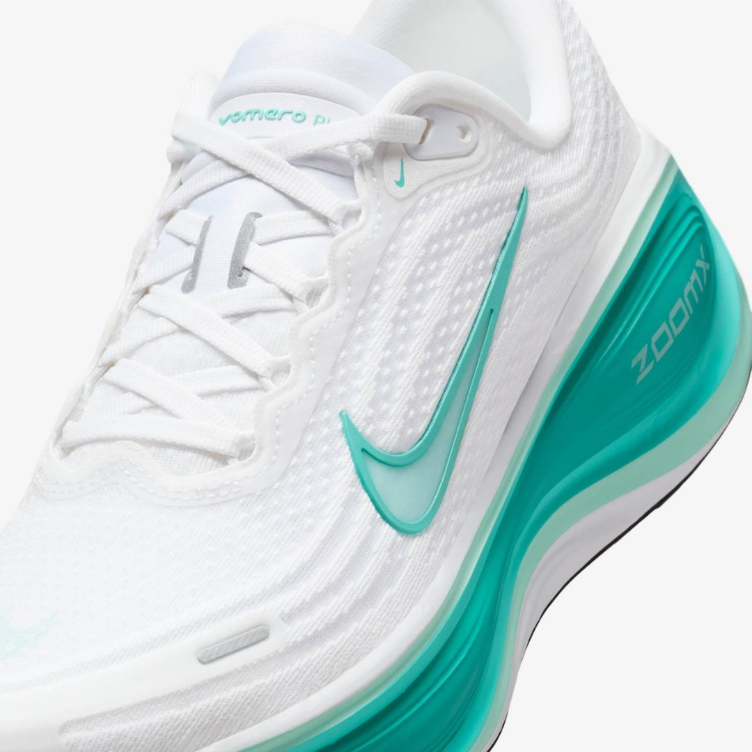 Tênis Nike Vomero Plus - Branco/Verde Água