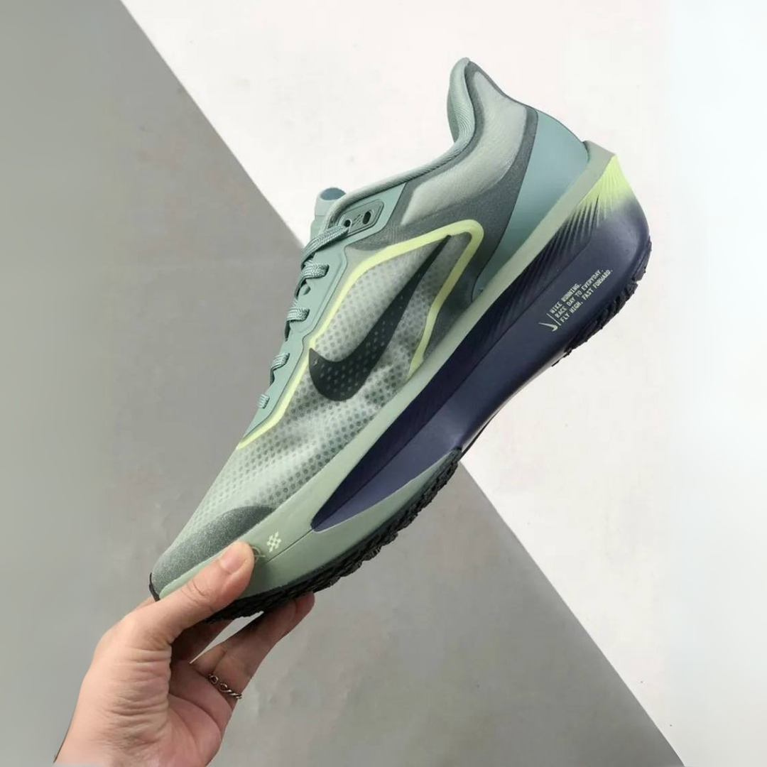 Tênis Nike Zoom Fly 6 - Verde Oliva