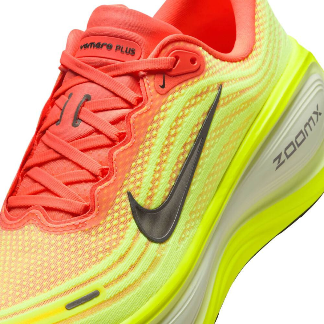 Tênis Nike Vomero Plus - Verde/Vermelho