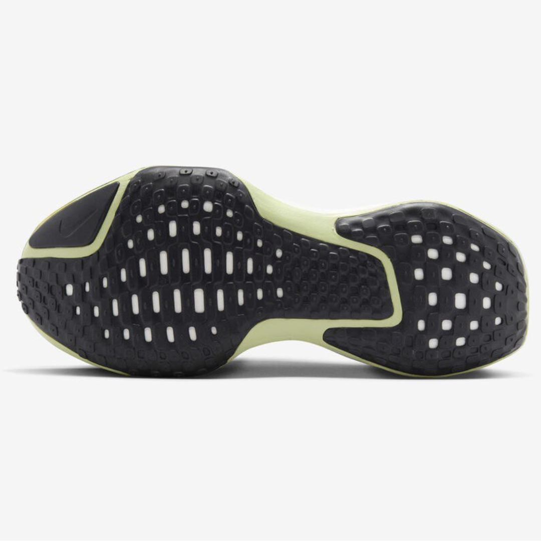 Tênis Nike Invincible Run 3 - Preto/Bronze