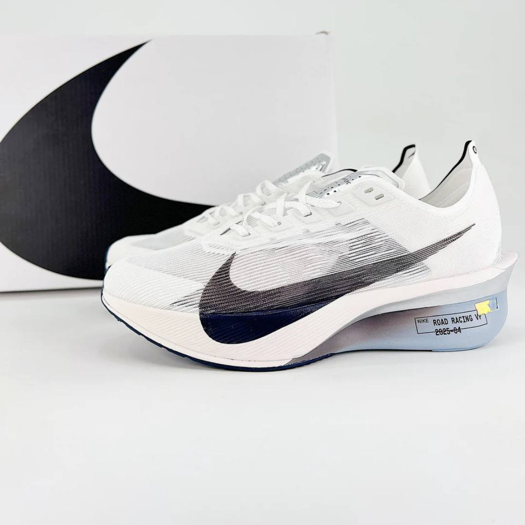 Tênis Nike ZoomX VaporFly 4 Branco/Cinza