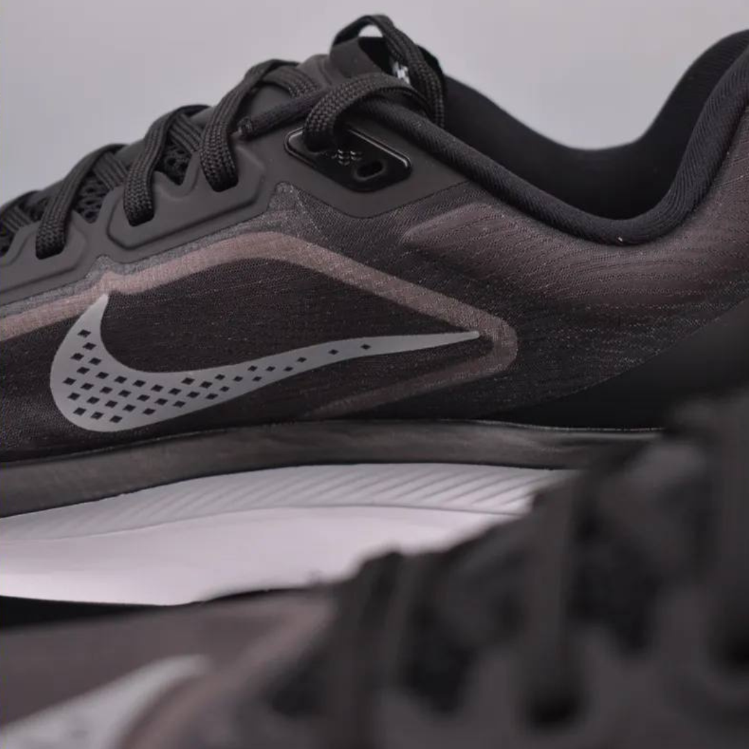 Tênis Nike Zoom Fly 6 - Preto/Branco