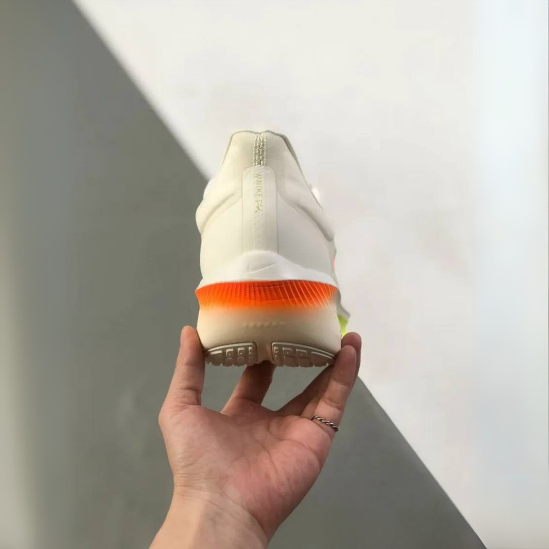 Tênis Nike Zoom Fly 6 - Bege/Laranja