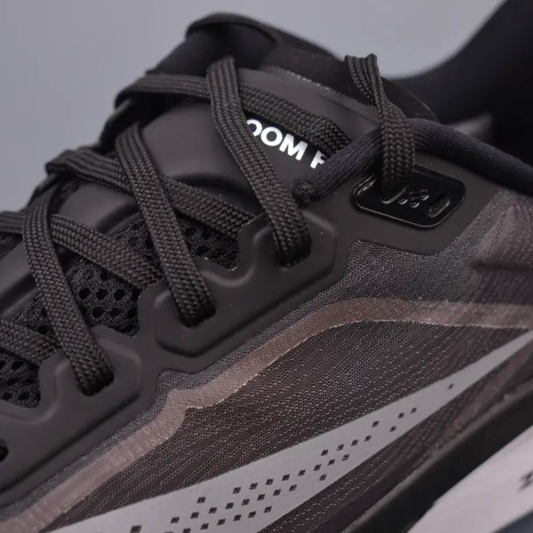 Tênis Nike Zoom Fly 6 - Preto/Branco