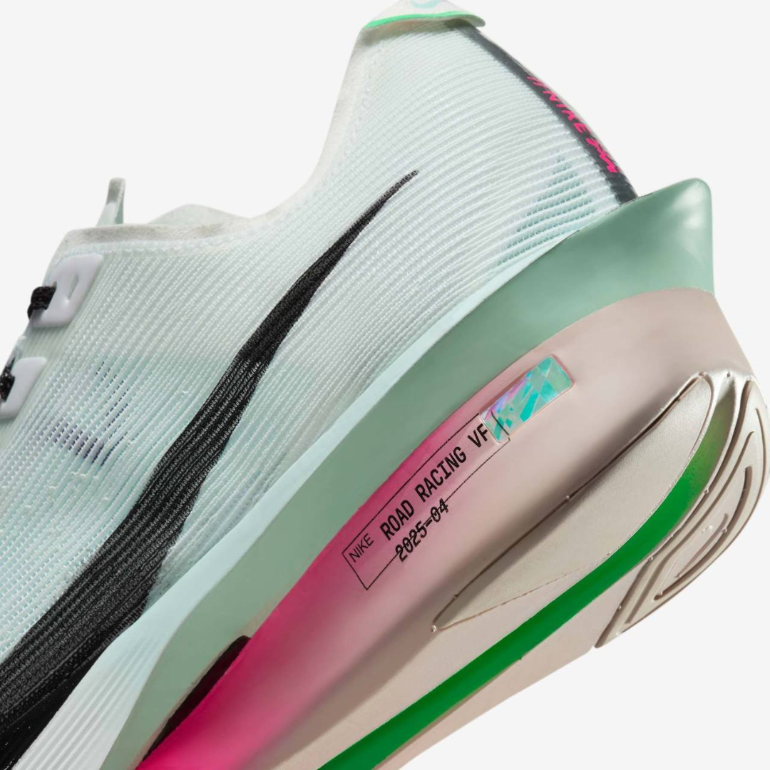 Tênis Nike ZoomX VaporFly 4 Branco/Rosa
