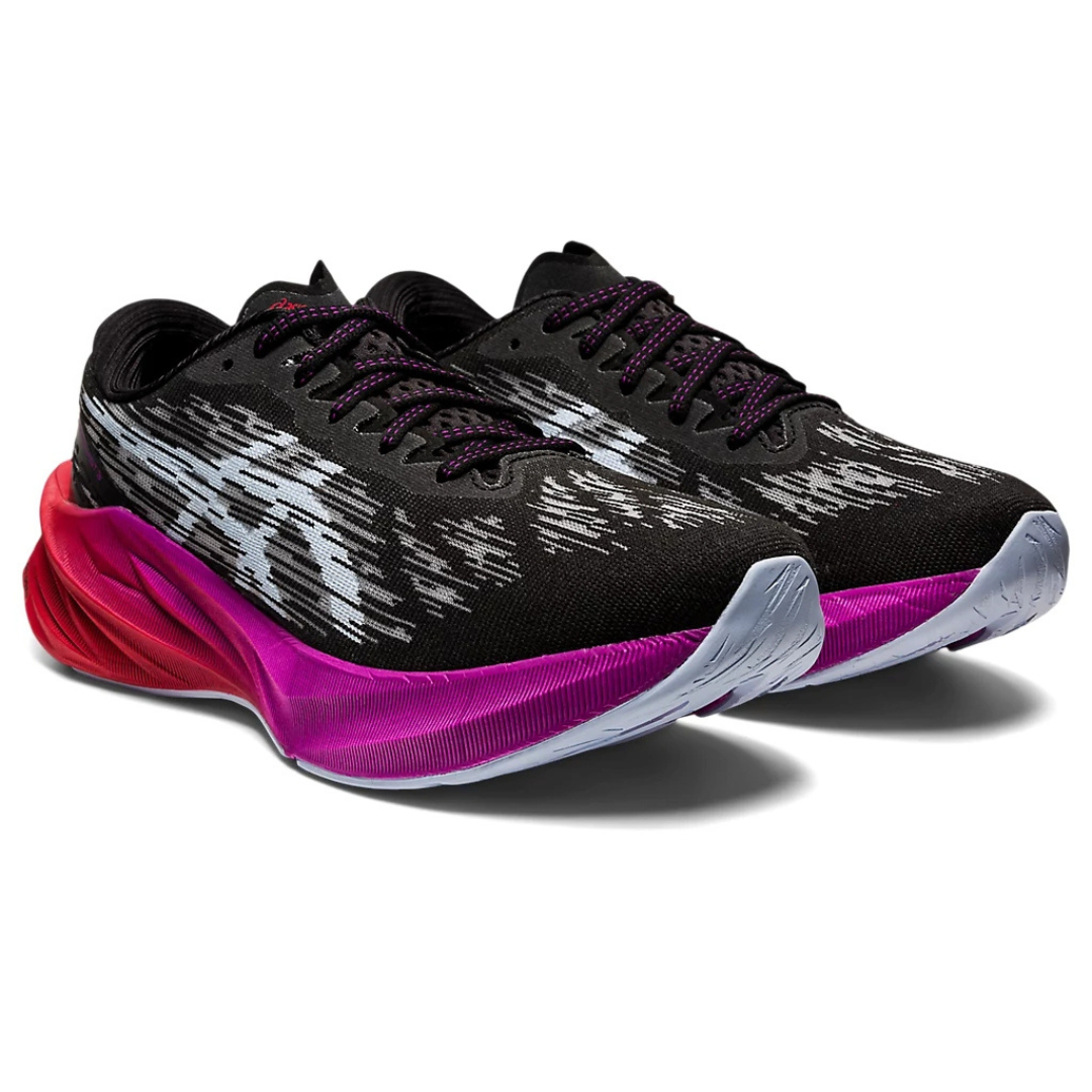 Tênis Asics Novablast 3 Preto com Roxo e vermelho
