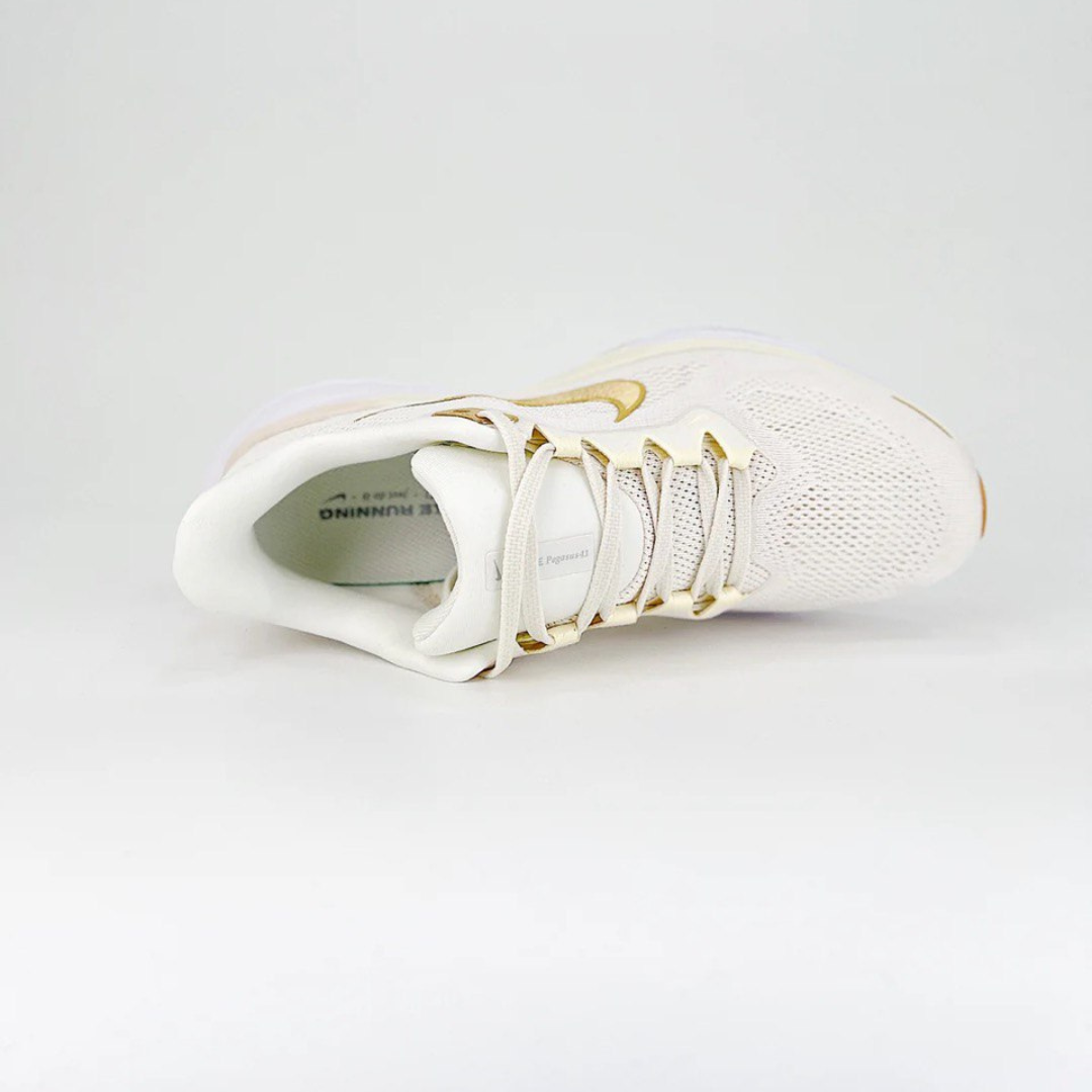 Tênis Nike Air Zoom Pegasus 41 - Bege/Dourado