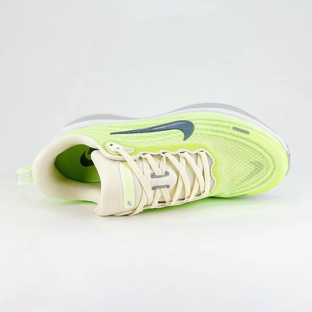 Tênis Nike Vomero Plus - Verde/Cinza
