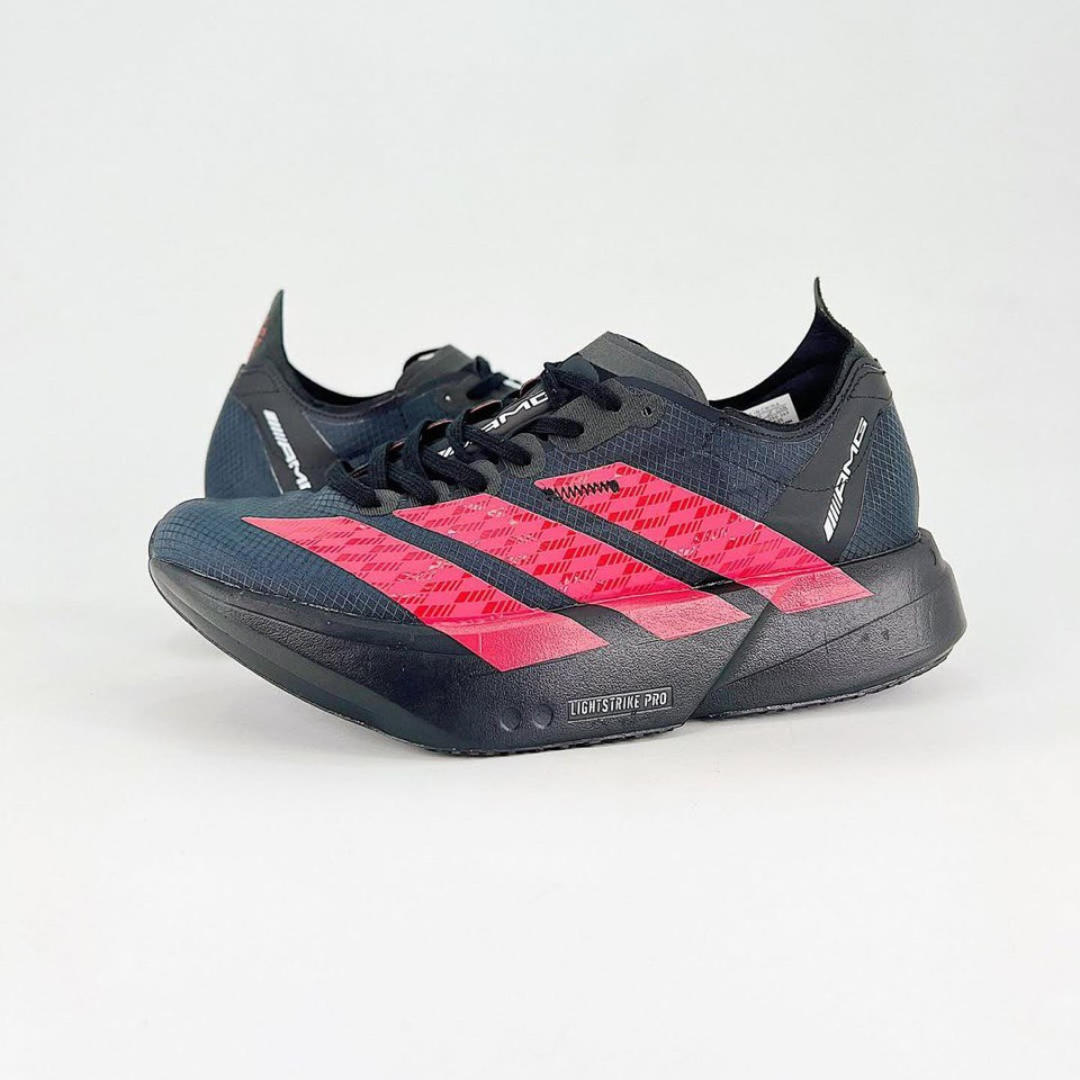 Tênis Adidas Adizero Adios Pro 4 Mercedes AMG Preto/Vermelho Lúcido