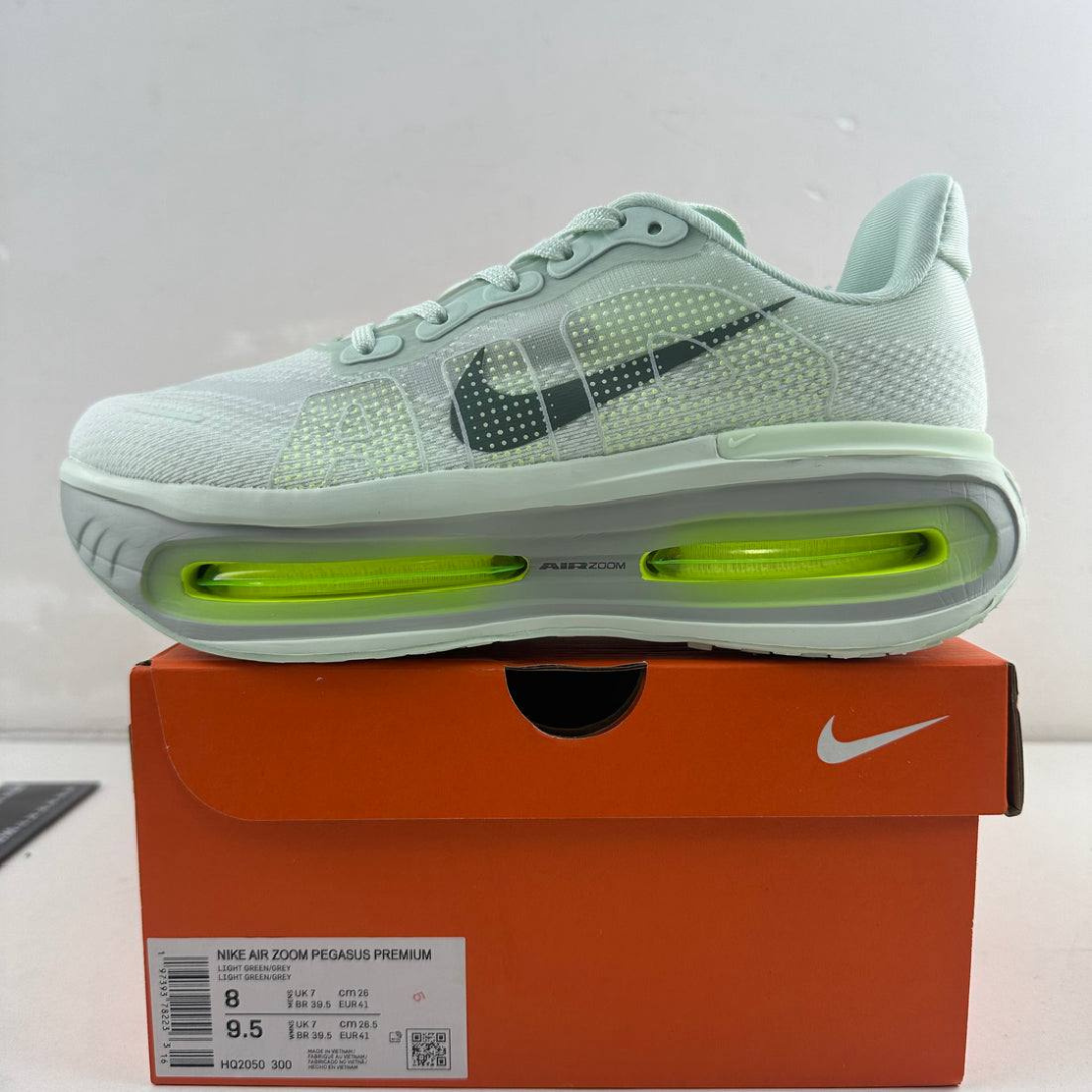 Tênis Nike Vomero Premium - Barely Volt