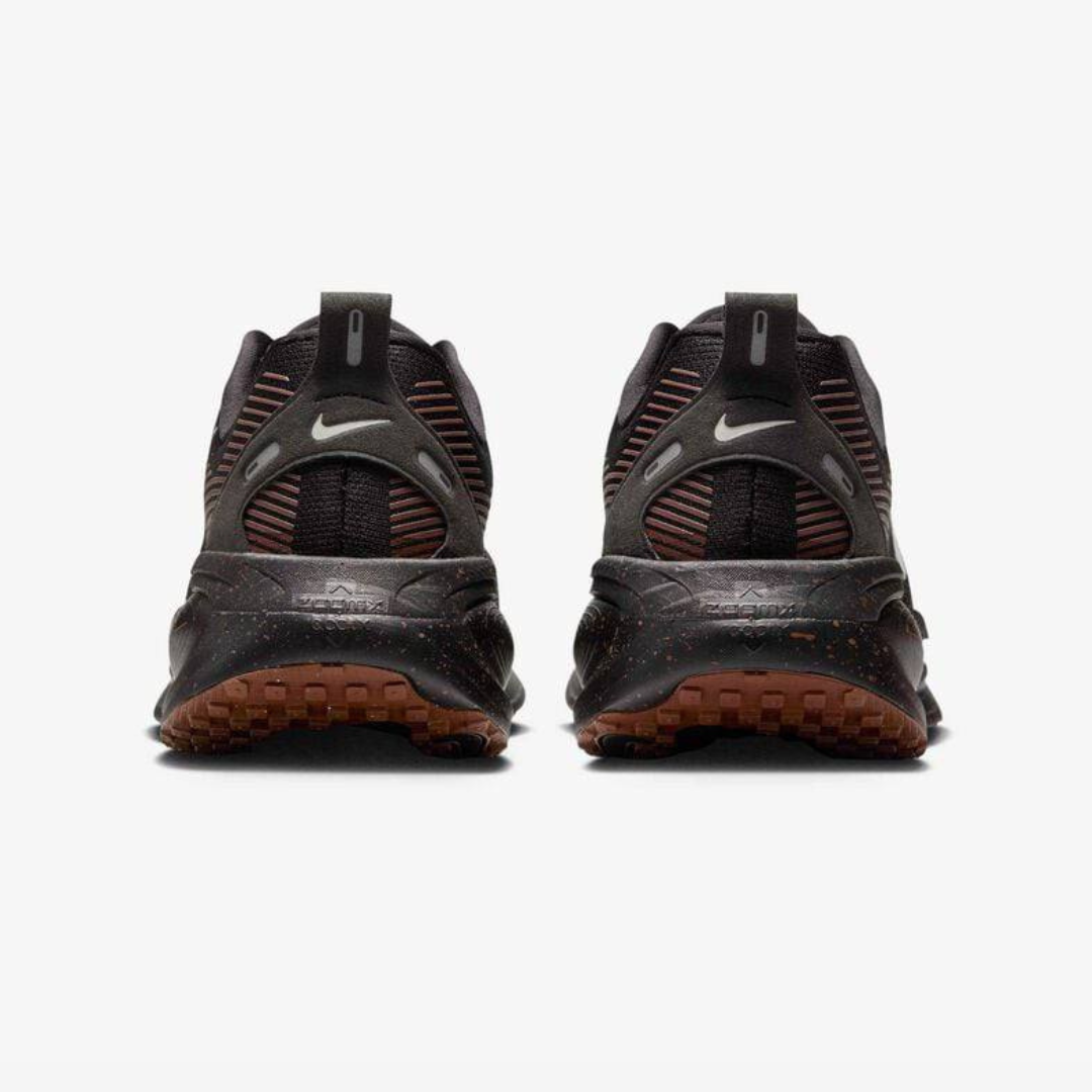 Tênis Nike Vomero 18 - Preto/Marrom