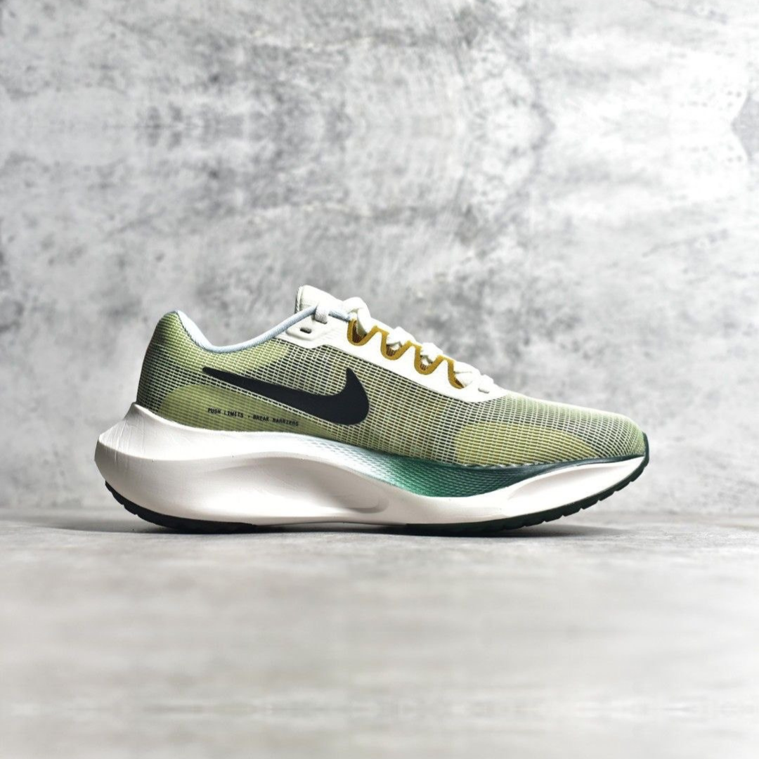 Tênis Nike Zoom Fly 5 Verde Oliva e Branco