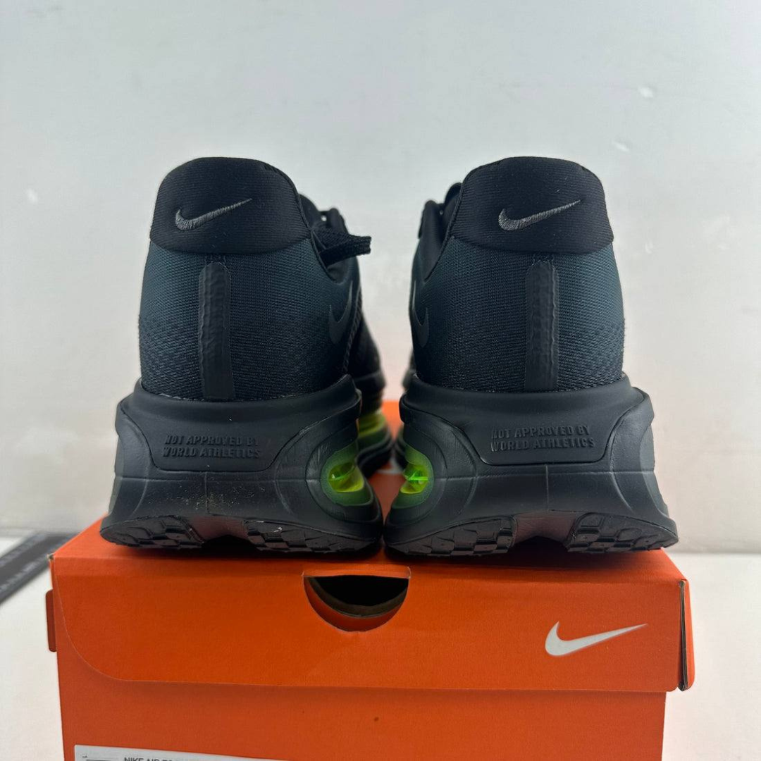 Tênis Nike Vomero Premium - Black Volt