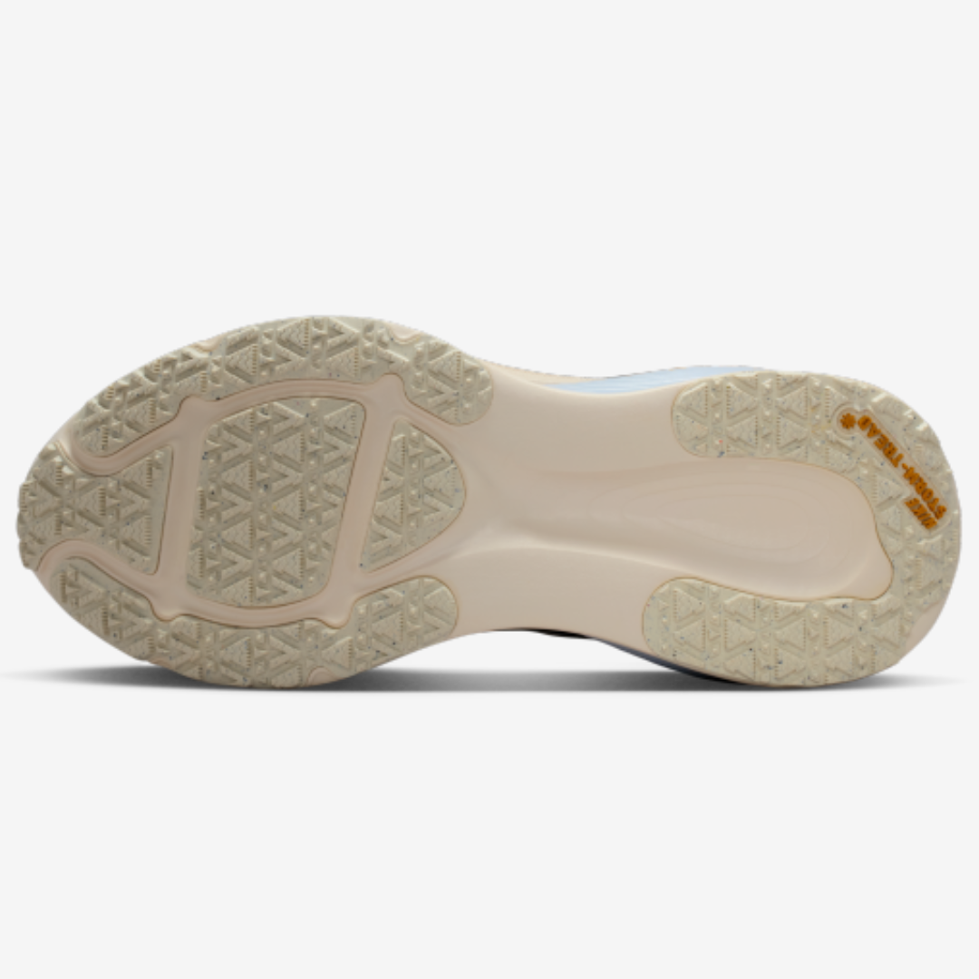 Tênis Nike Vomero 18 GORE-TEX - Bege/Cinza